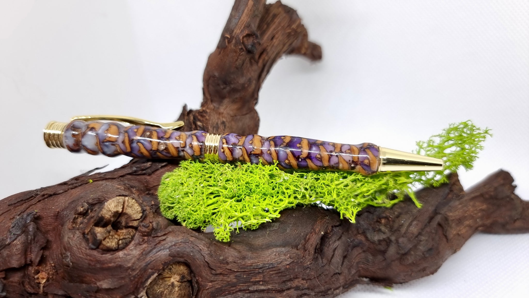 Handmade Pen from Epoxy resin and Pine cones