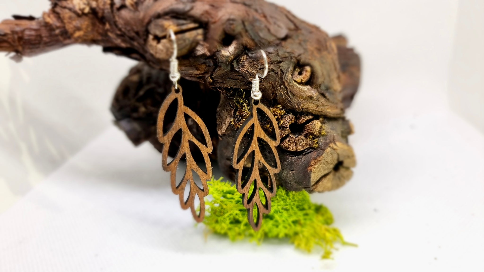 Handmade Wooden Dangling Earrings - Walnut wood