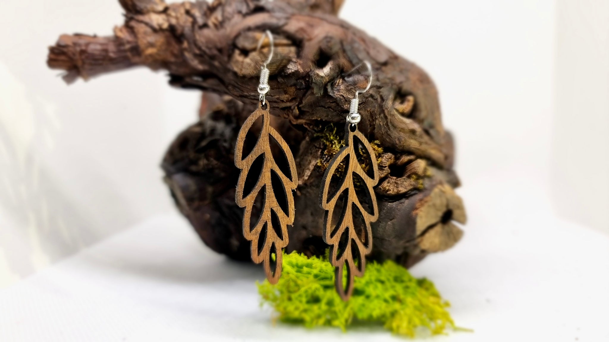 Handmade Wooden Dangling Earrings - Walnut wood