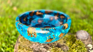 Handmade Epoxy Resin Bowl with Pine Cones - PipejaWood