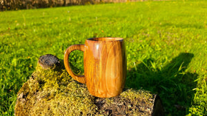 Handmade Walnut Beer Mug – 0.5L, Epoxy Resin or Danish Oil Finish - PipejaWood